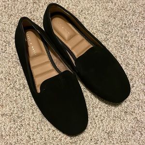 Hardly worn black padded flats size 8.5